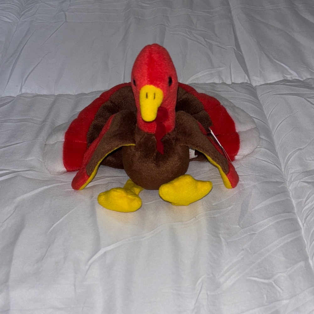 1996 Collectable Gobbles-Ty Plush Toy with Vibrant Red and Warm Brown